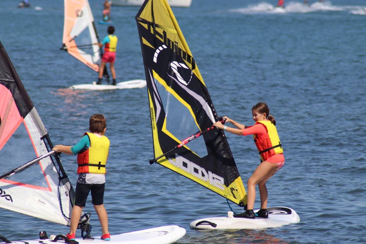 windsurf valencia niños